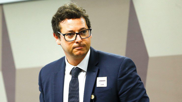 Procuradoria pede afastamento de chefe da comunicação do governo