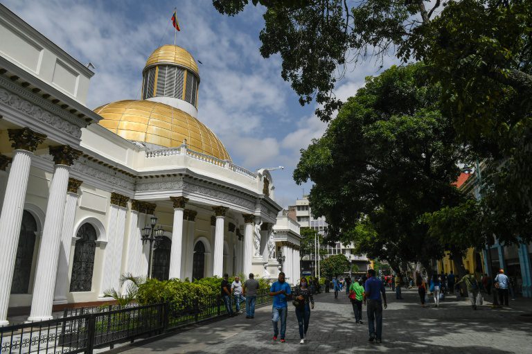 Venezuela endurece confinamento em Caracas por avanço da COVID-19