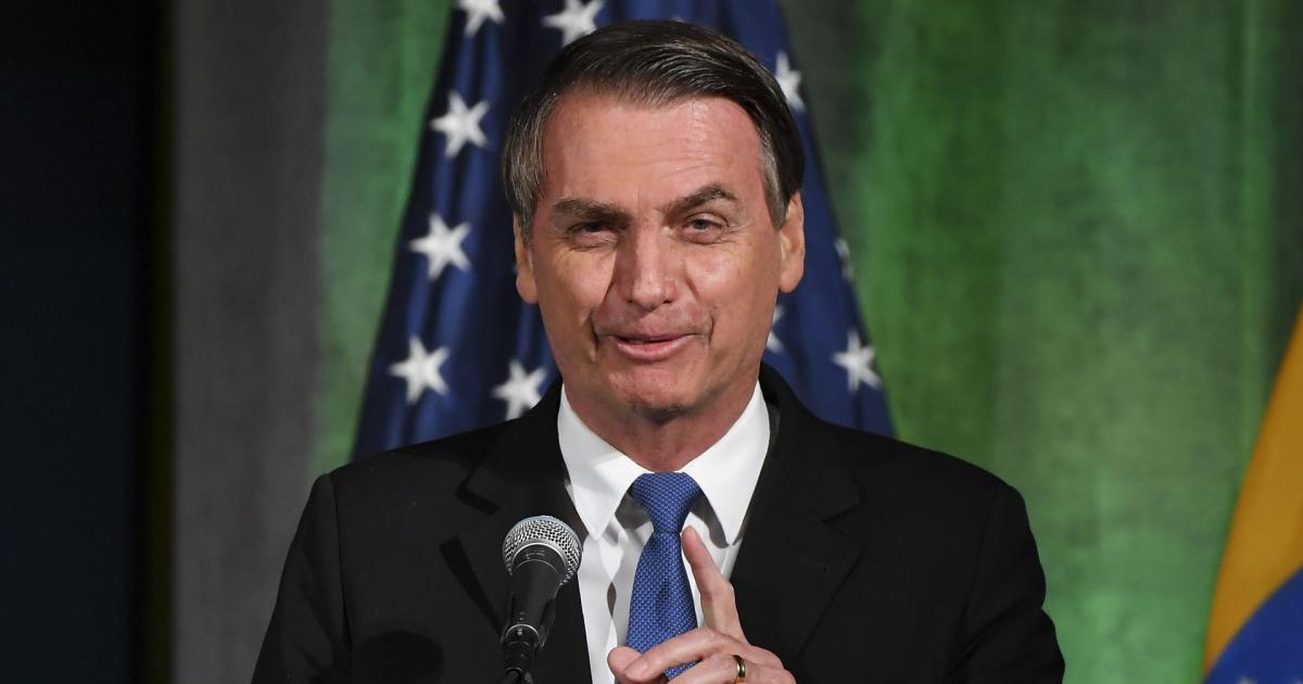 Pesquisa aponta Bolsonaro como favorito nas eleições de 2022