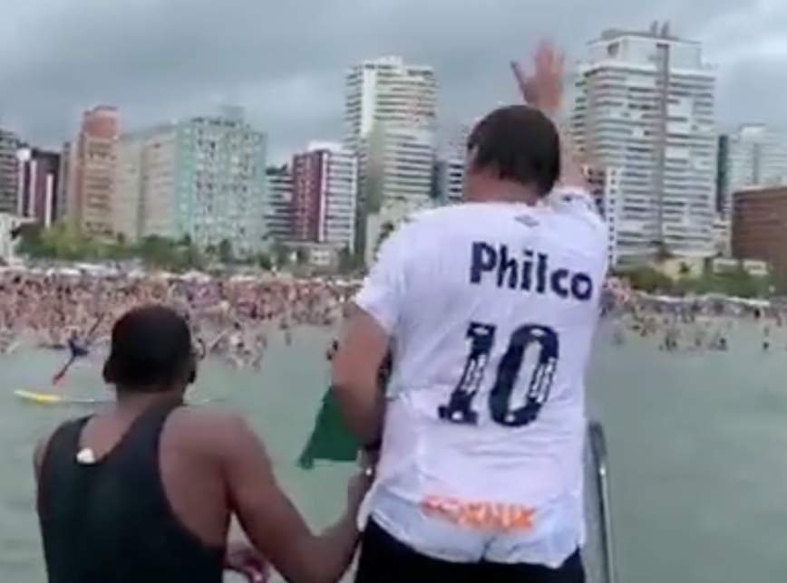 Após feriado prolongado, Bolsonaro retorna a Brasília