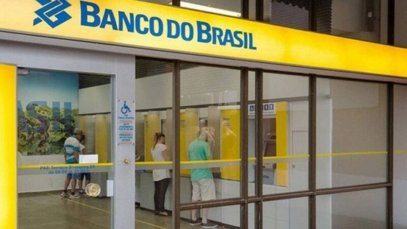 Banco do Brasil vai fechar 361 unidades e abrir programas de demissão voluntária