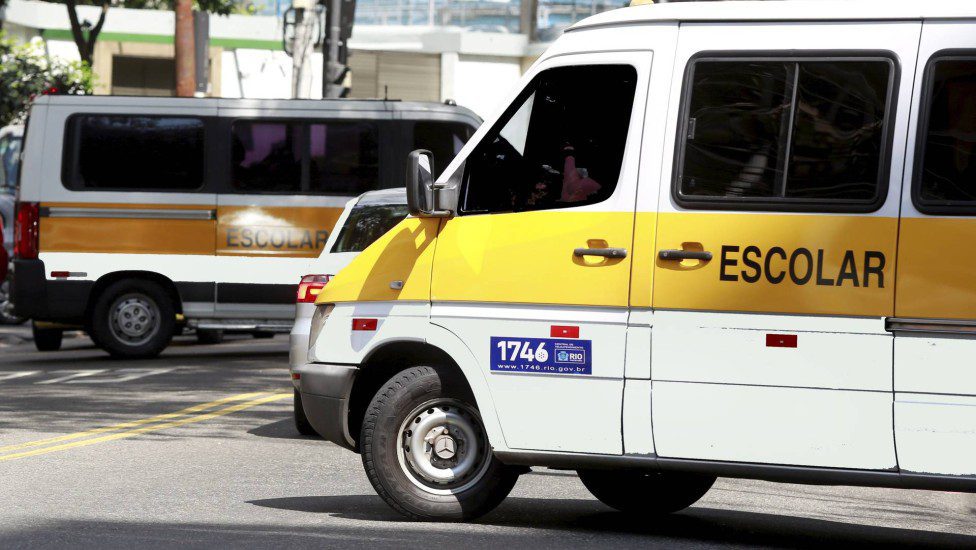 Detran ES divulga medidas para auxiliar transportadores escolares