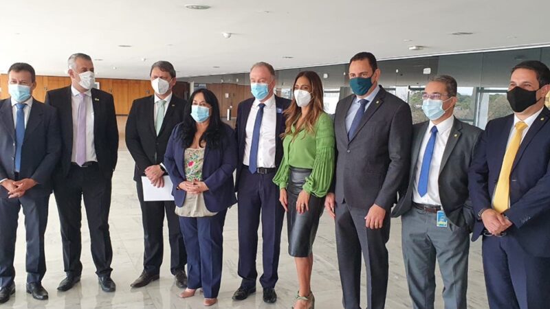 Casagrande e bancada capixaba se reúnem com secretários de Governo da Presidência da República
