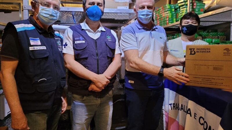 Governo do ES recebe primeiro lote da Coronavac adquiridas com recursos próprios