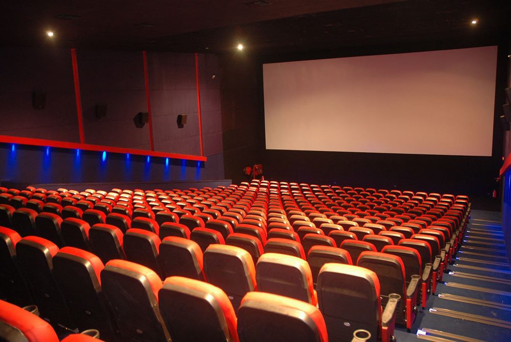 Cinemas, teatros e circos já podem ter 100% de ocupação no ES