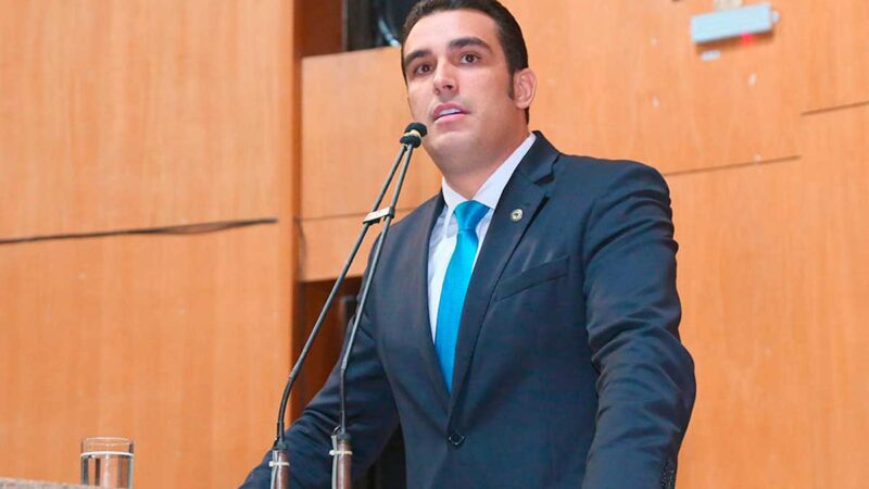 Musso defende que bonificação estendida aos demais profissionais do magistério