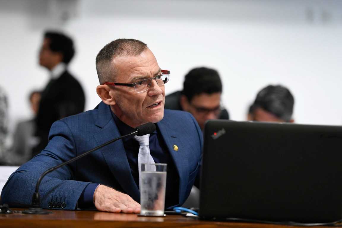 PT decide lançar pré-candidatura de Fabiano Contarato ao governo do ES