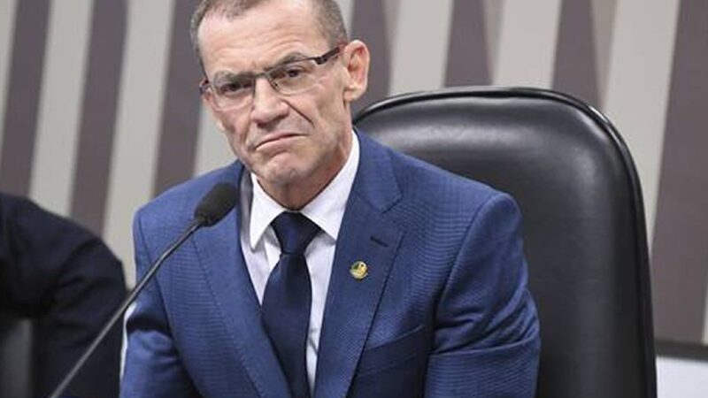 Contarato diz que respeita hierarquia e retira pré-candidatura ao governo