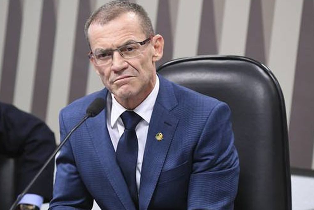 Contarato diz que respeita hierarquia e retira pré-candidatura ao governo