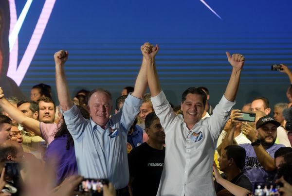 Em convenção, PSB lança Casagrande governador e Ricardo Ferraço vice