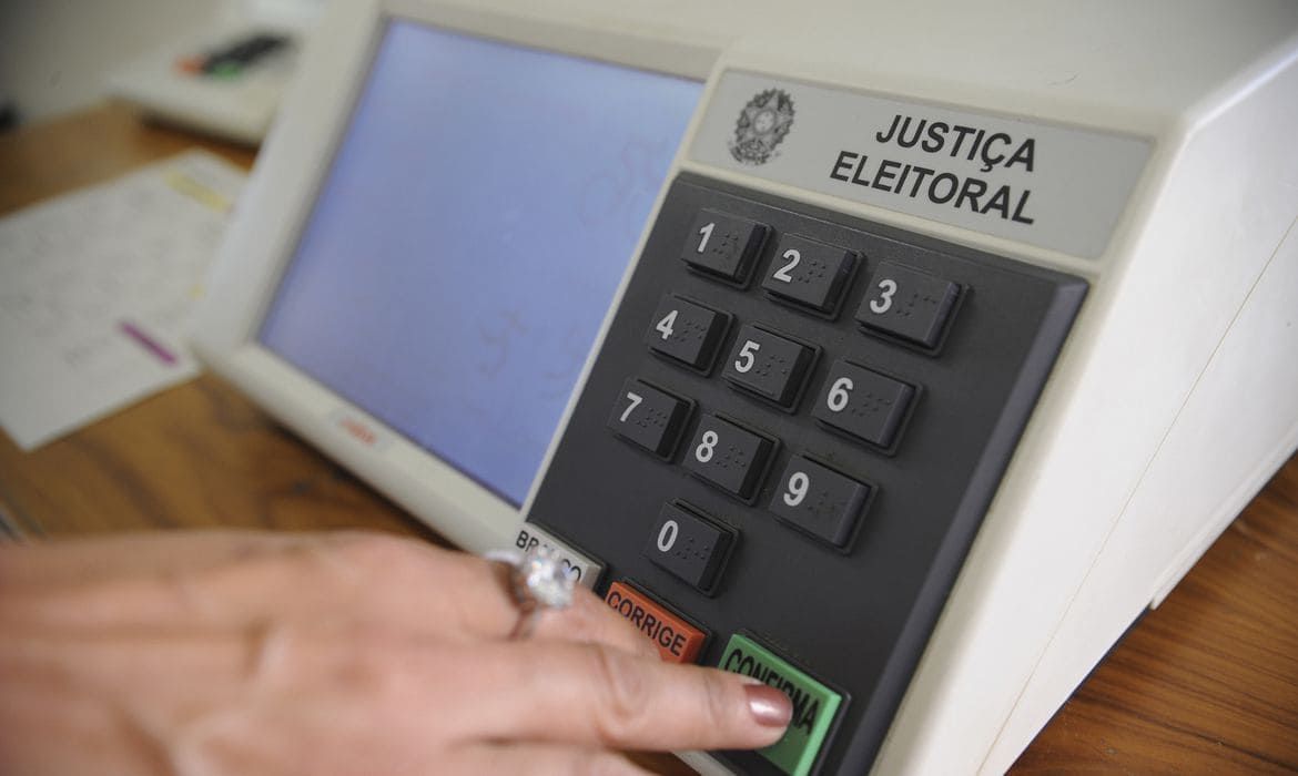 Apesar da popularidade, jornalistas do ES não conseguem se eleger