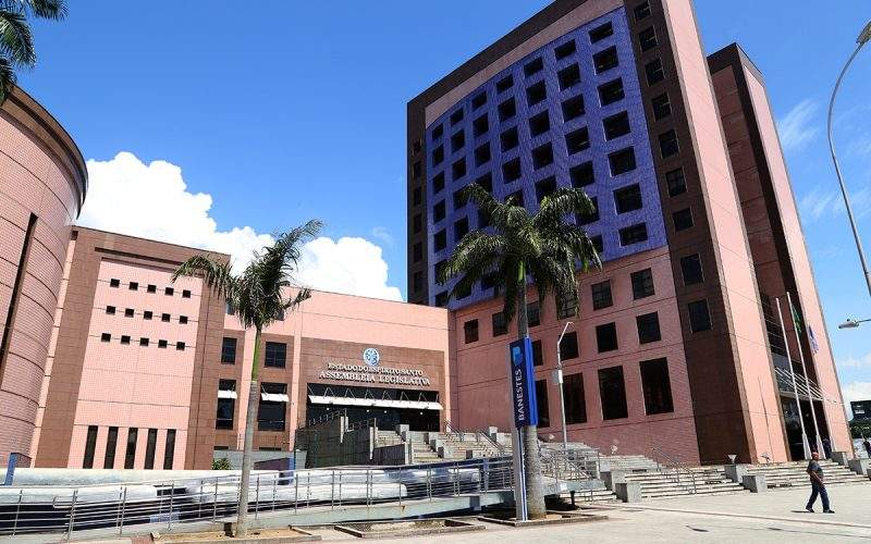 Aprovado pela Ales projeto para reduzir fila de transplante de córneas no Espírito Santo