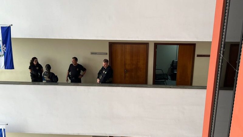 Polícia Federal faz busca e apreensão em gabinetes de deputados capixabas