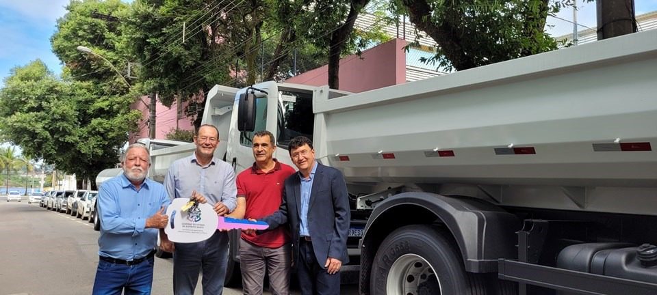 Governo do Estado realiza entrega de equipamentos agrícolas