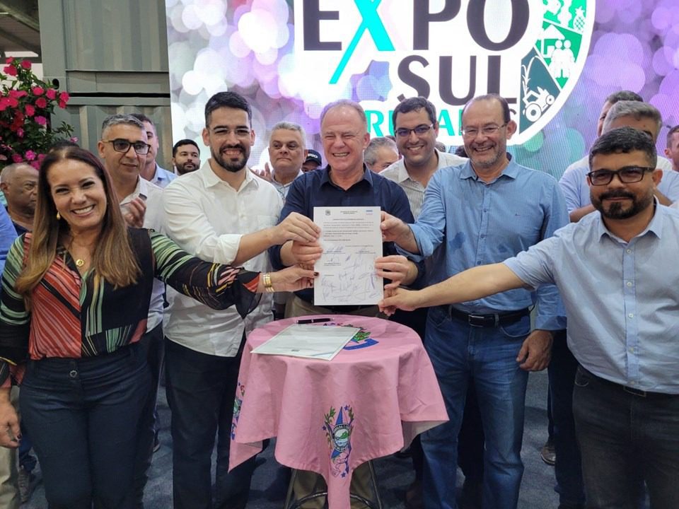 Governador autoriza início de obras de pavimentação de rodovia em Cachoeiro