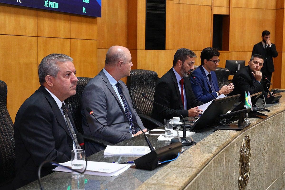 Finanças aprova calendário de trabalho da LDO