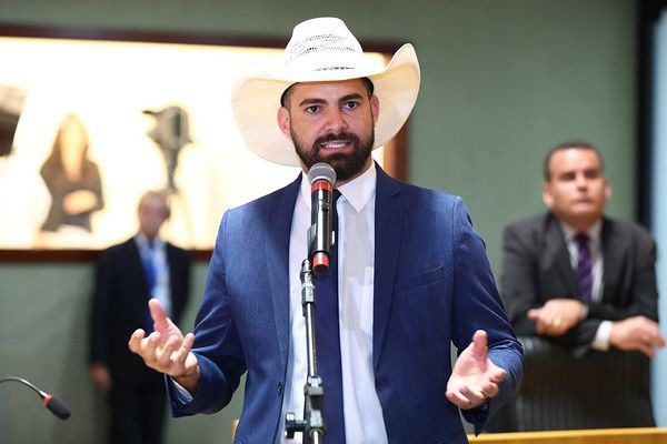 Pablo Muribeca cria projeto de vaga para autista em estacionamento