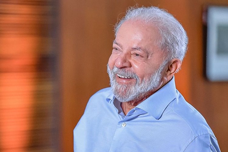 Avaliação do governo Lula é positiva para 42% em agosto