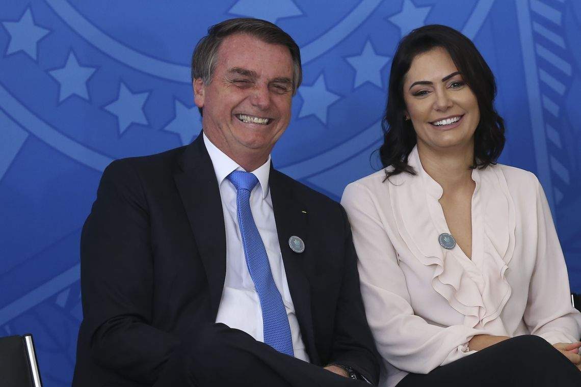 Moraes autoriza quebra de sigilo bancário de Bolsonaro e Michelle