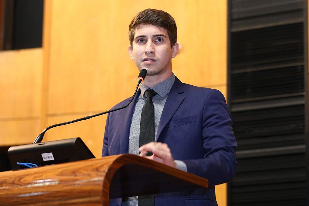 Lucas Polese cria Projeto de Lei que foca em emprego e qualificação de reservistas