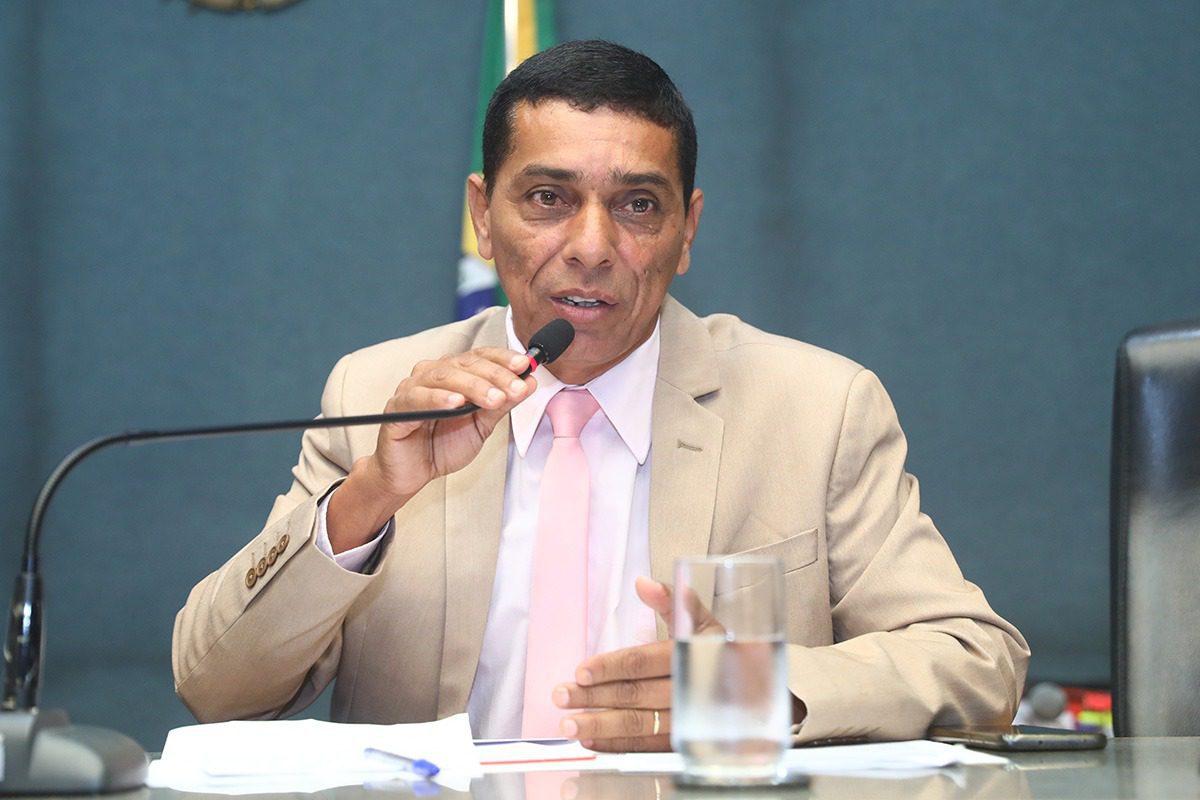 PEC de autoria do Deputado Zé Preto amplia competências das comissões da Assembleia
