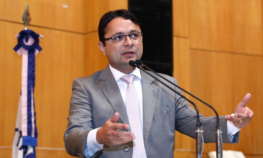 Projeto flexibiliza parada em transporte por app