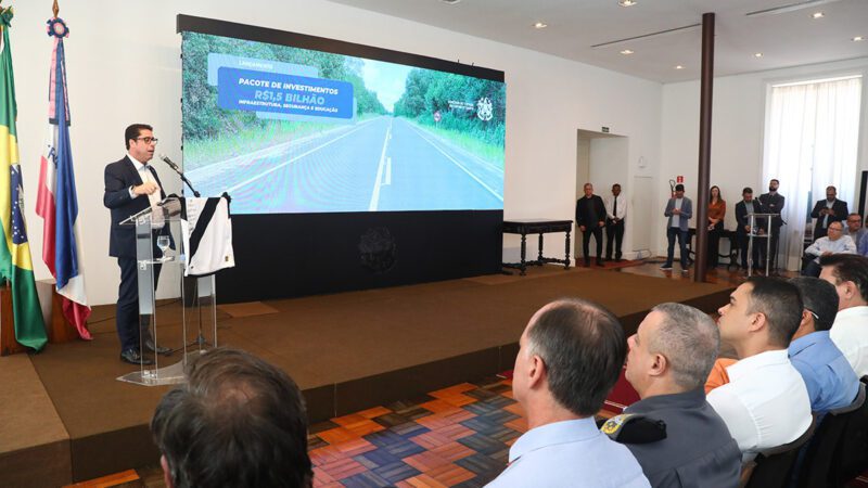 Deputados acompanham lançamento de pacote de investimentos