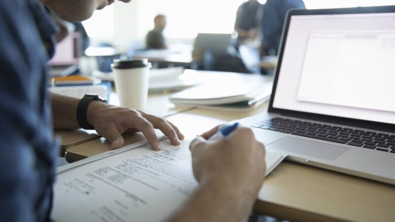 Transformações Legislativas: PLC Propõe Fim das Vagas de Assistente de Gestão