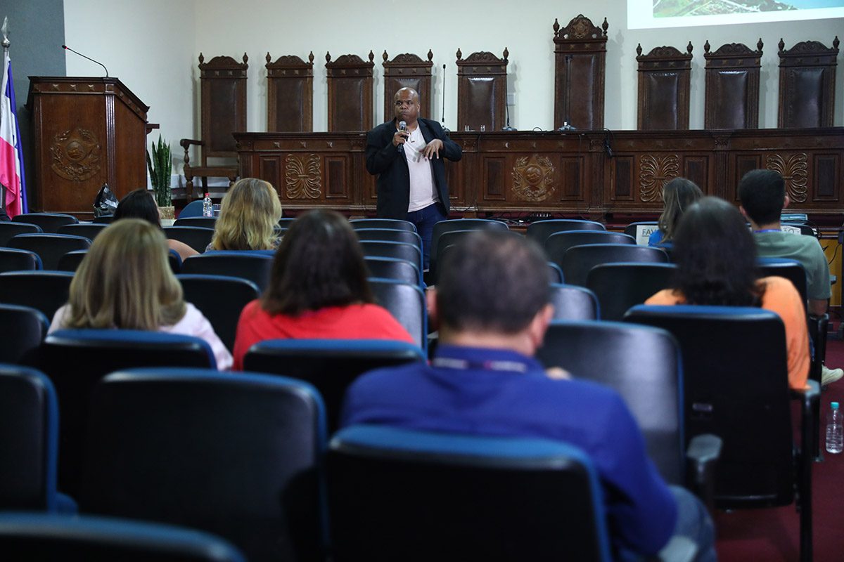 Palestra explica peso da ação humana na Terra