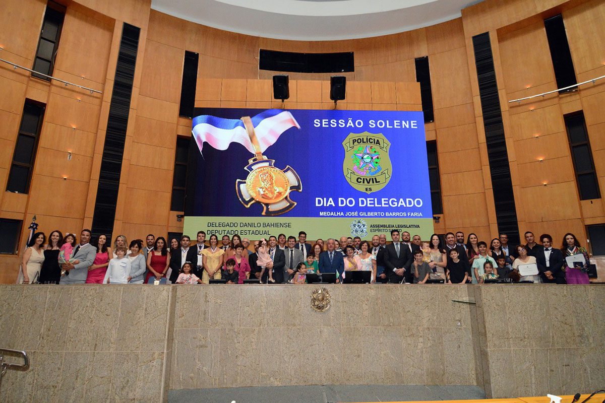 Solene homenageia Dia do Delegado de Polícia
