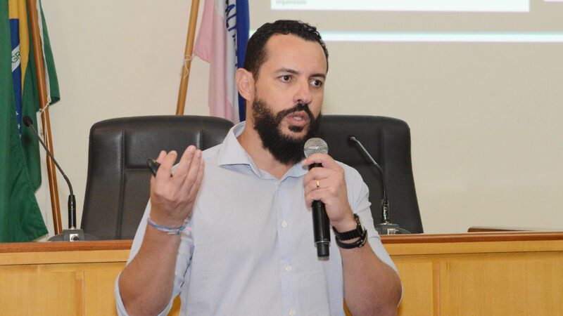 Palestra aponta medidas no combate à violência