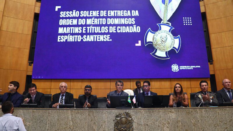 Solene: 24 recebem a Ordem Domingos Martins e 44 o Título de Cidadão