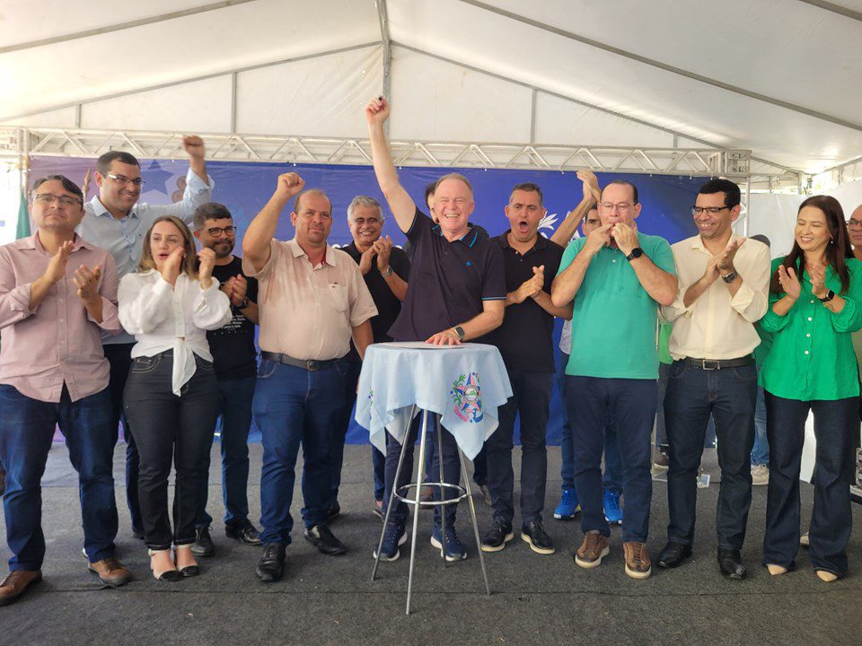 Governo do Estado inaugura obras e anuncia novos investimentos em Muqui