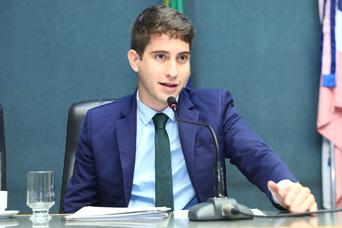 Projeto destina celulares apreendidos a estudantes