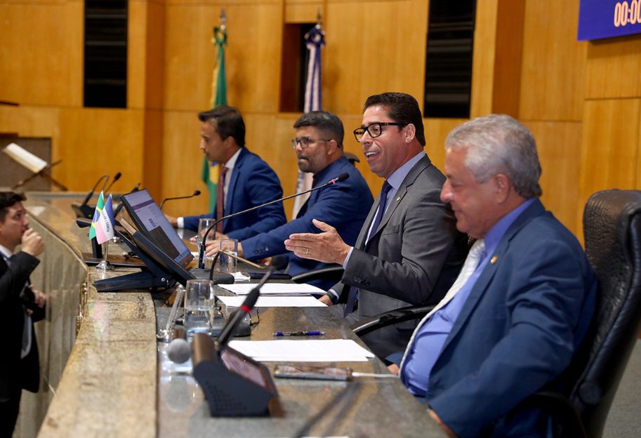 Pauta desta terça traz duas urgências