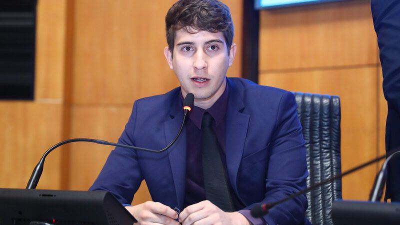 Proposta fomenta acesso de jovens ao emprego