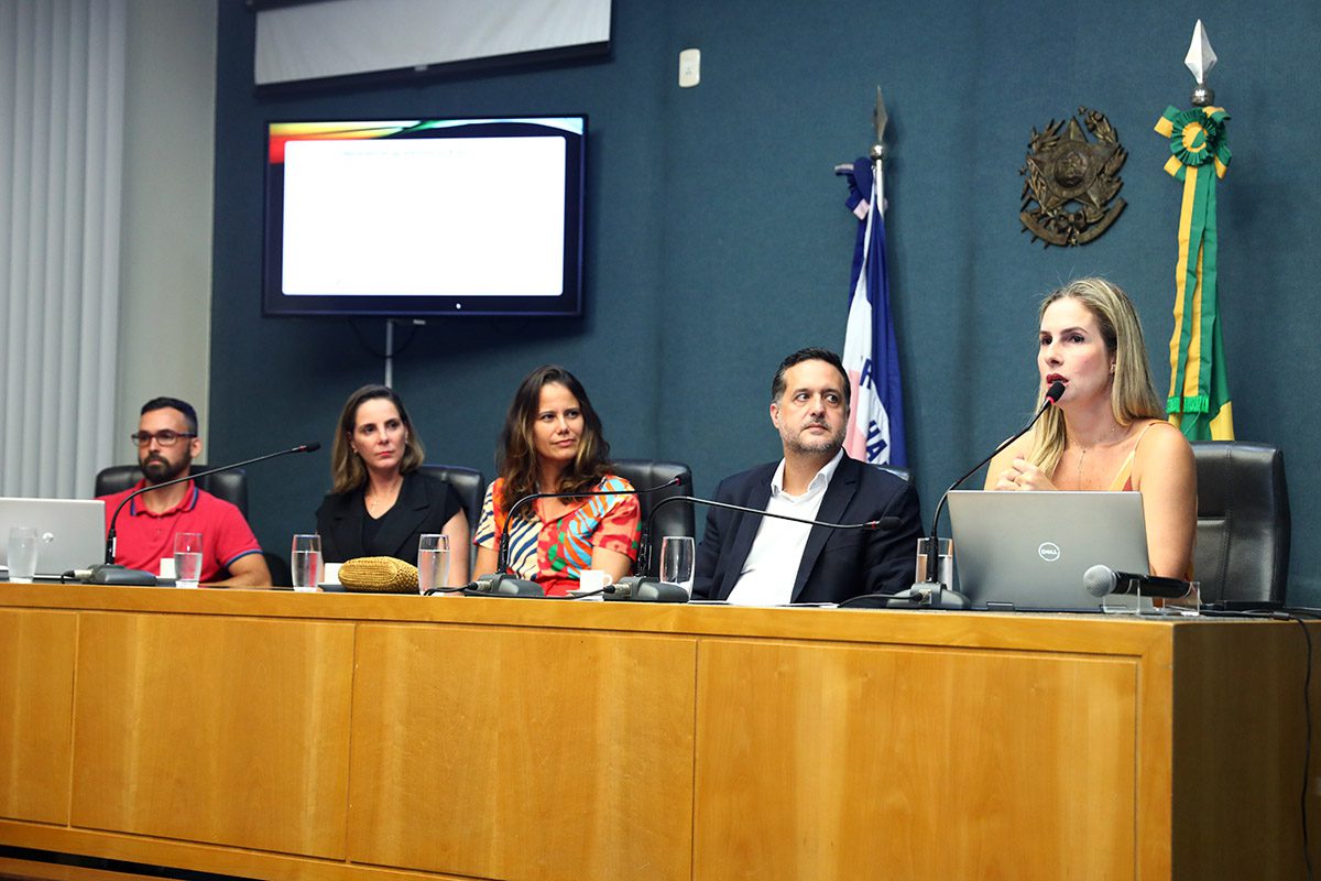 Fórum defende controle de agrotóxicos