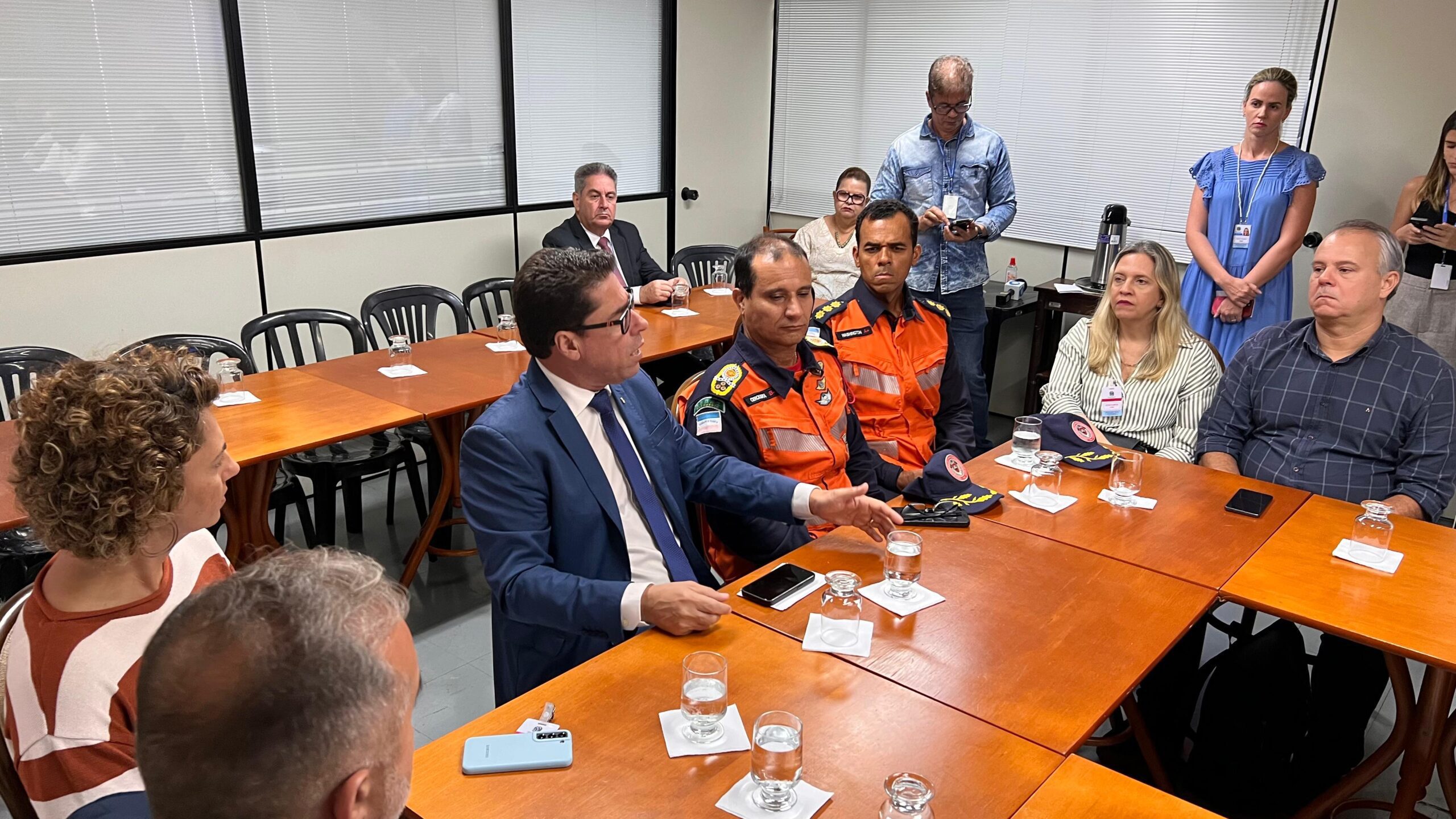 Apoio Emergencial: Assembleia Legislativa colabora com setor produtivo do Estado em ações de apoio às vítimas