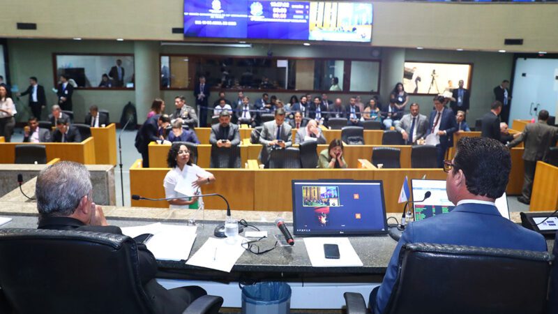 Aprovação de três projetos do Executivo pelo Plenário