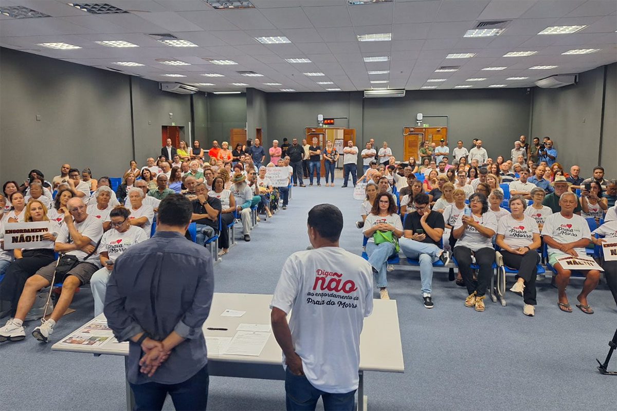 Debate comunitário aborda obras de engordamento da Praia do Morro