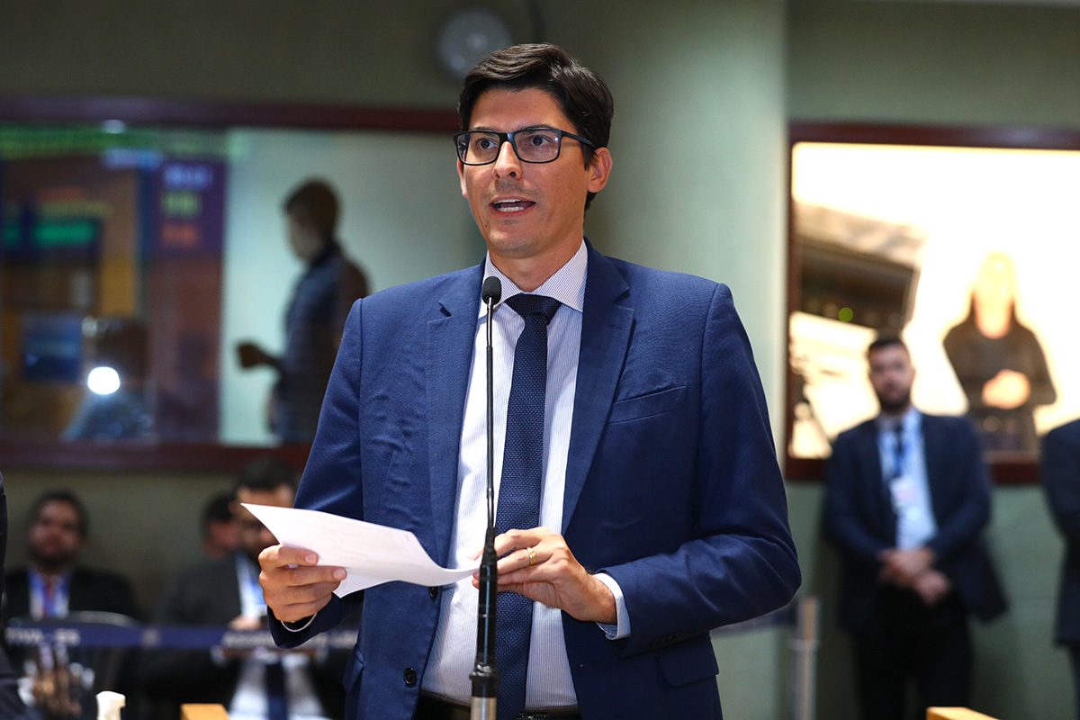 Iniciativa propõe linguagem acessível em instituições públicas