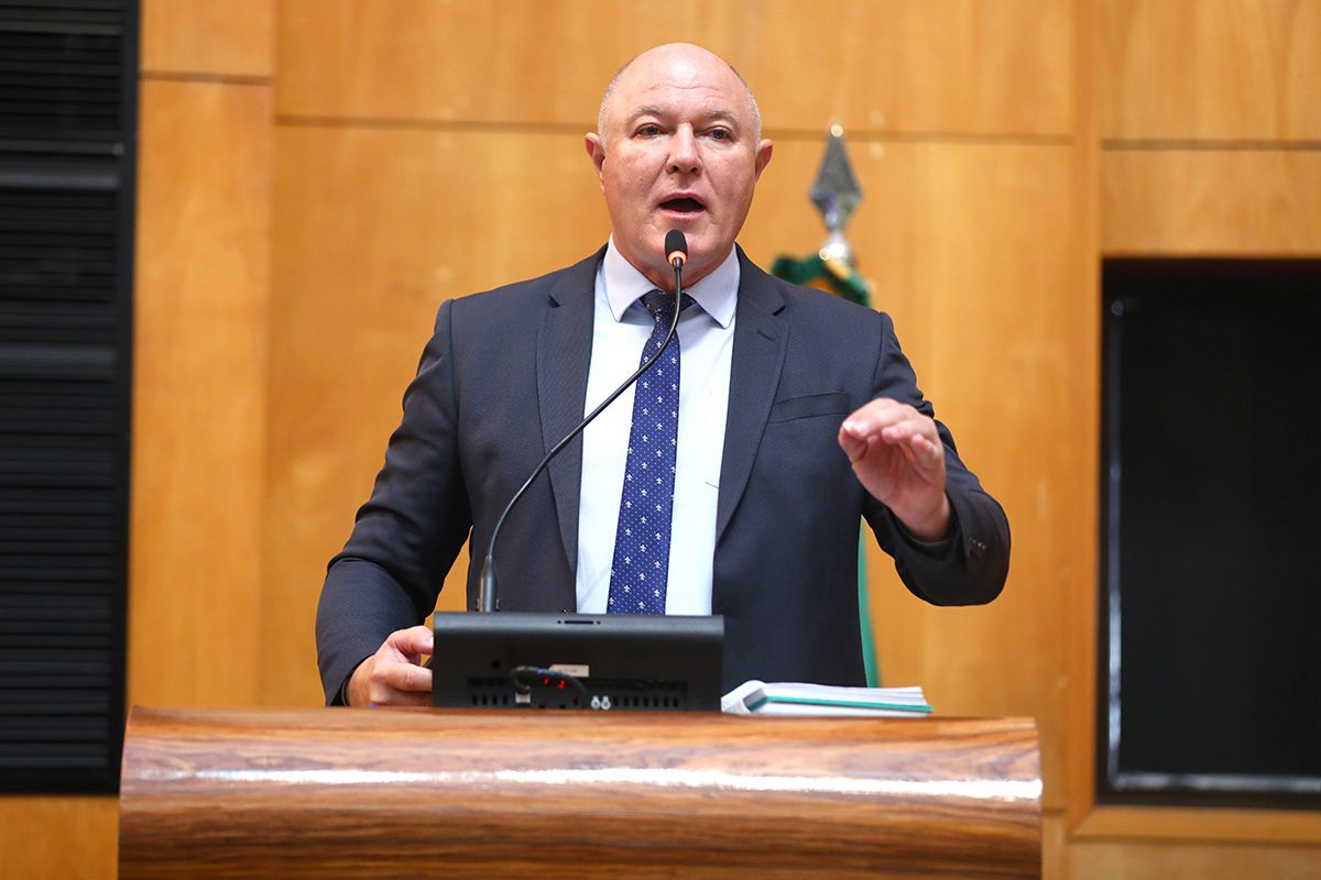 Propostas reconhecem emancipação municipal