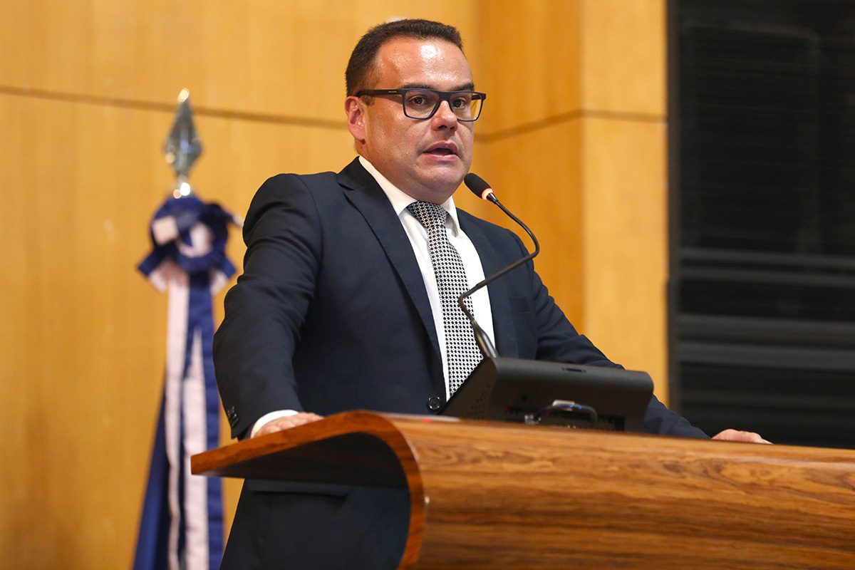 Medidas contra o Tráfico de Crianças são Propostas por Deputado