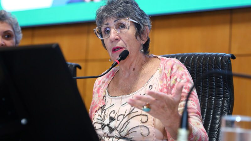 Proposta amplia atenção à saúde da mulher