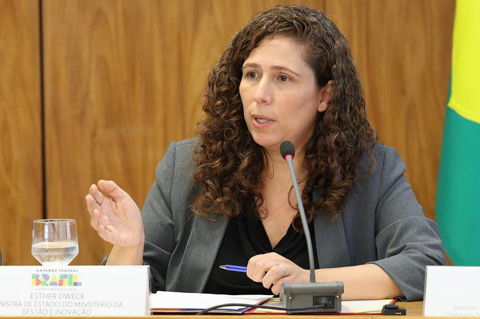 Ministra Esther Dweck vem a Vitória nesta segunda (27) firmar parceria para transformação digital prefeituras capixabas