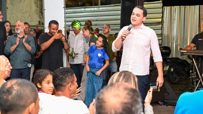 Pazolini inaugura novas torres de iluminação no Bairro Jesus de Narareth que ganhará novo Parque