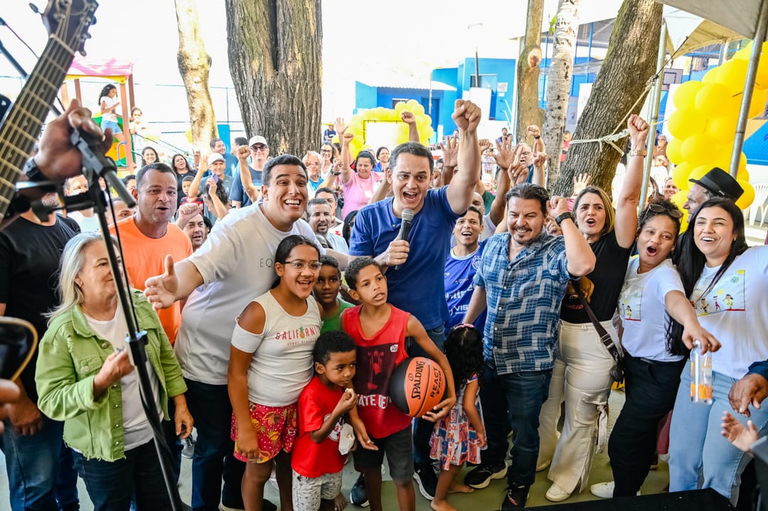 Pazolini inaugura quadra coberta no Bairro Engenharia e encerra espera de 24 anos
