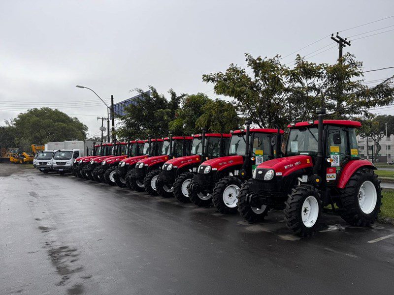 Governo do Estado entrega máquinas e equipamentos para fortalecer a agricultura capixaba