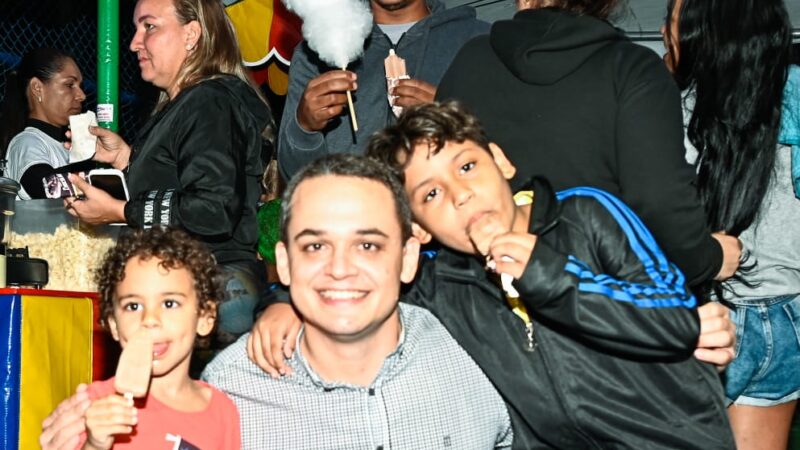 Lazer e qualidade de vida: Pazolini assina ordem de serviço para construção do novo campo de grama sintética do bairro Mario Cypreste