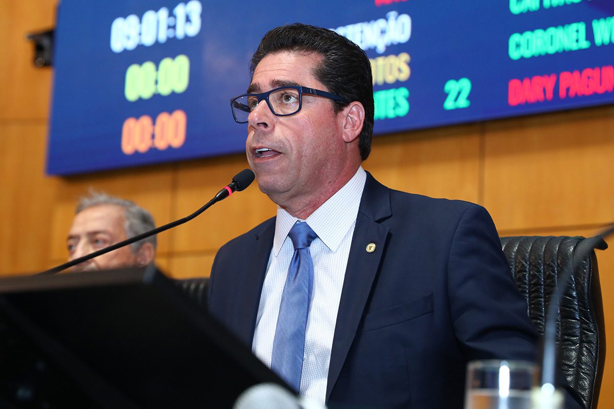 Deputado cobra ações estratégicas nas divisas após operação policial no Rio